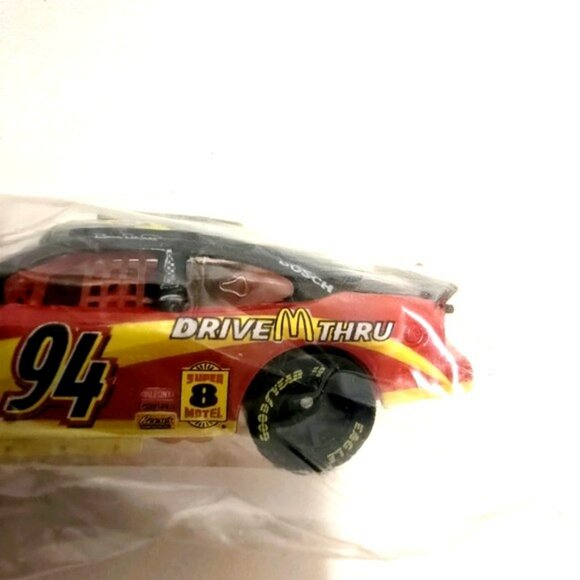 Vintage Nascar Car 1:64 Scale Die Cast Replica McDonalds Happy Meal Press Pass - Picture 5 of 16